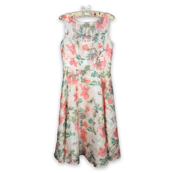 Julian Taylor Dresses & Skirts - Julian Taylor Floral Sleeveless Dress